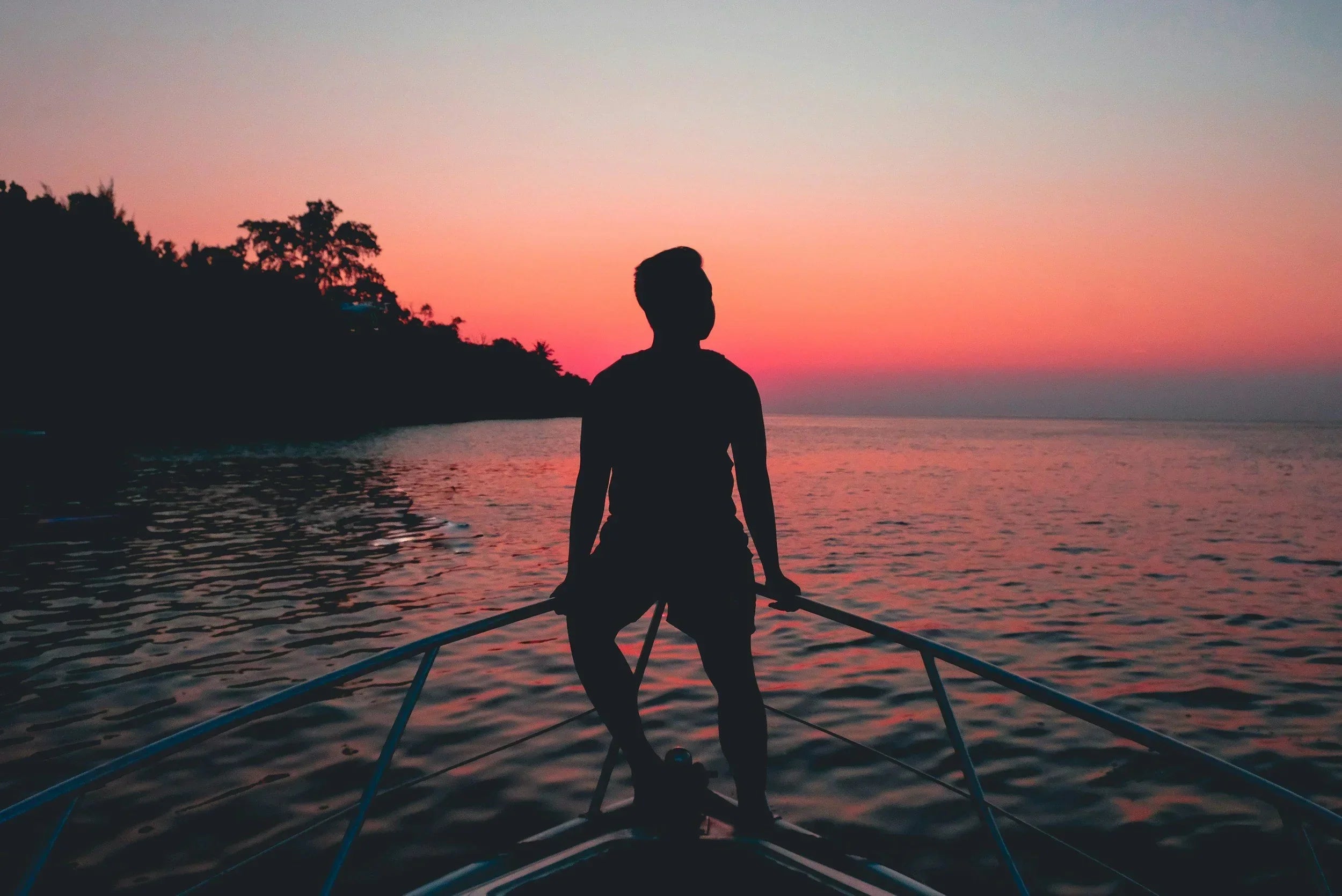 Why Do People Love Lake & Boat Life
